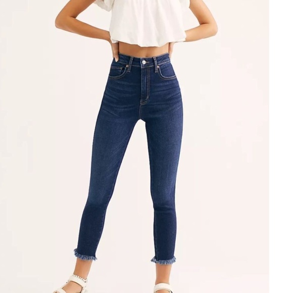 Free People Denim - Free People High Rise Jegging Raw Edge in deep indigo sz 28